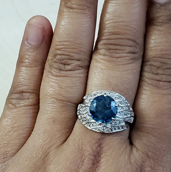 Sterling Silver 925 Sapphire Ring - Picture 6 of 9